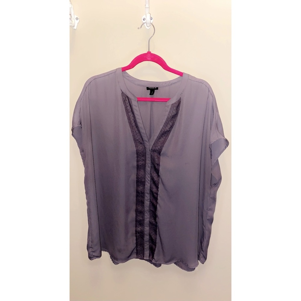 Torrid size 2 gray pattern stripe blouse